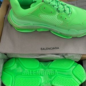 Balenciaga triple s